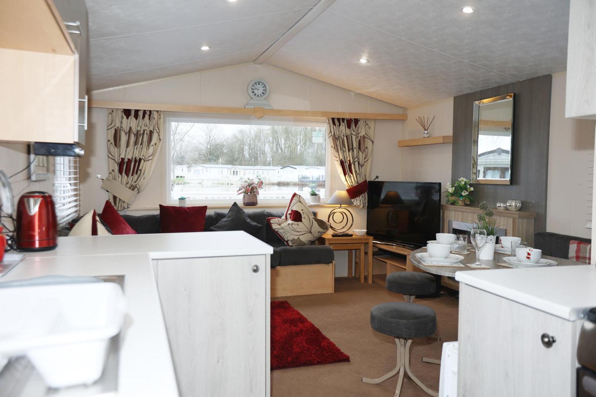 Apartment Stunning St1 At Hoburne Cotswold, Breathtaking Views Over Mallard South Cerney