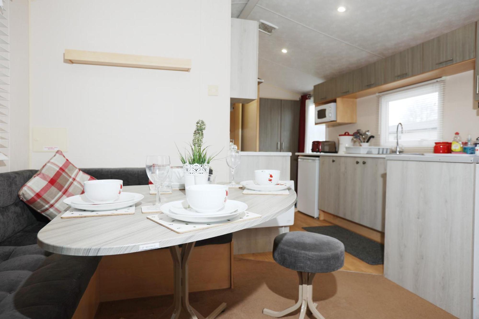 Stunning St1 At Hoburne Cotswold, Breathtaking Views Over Mallard