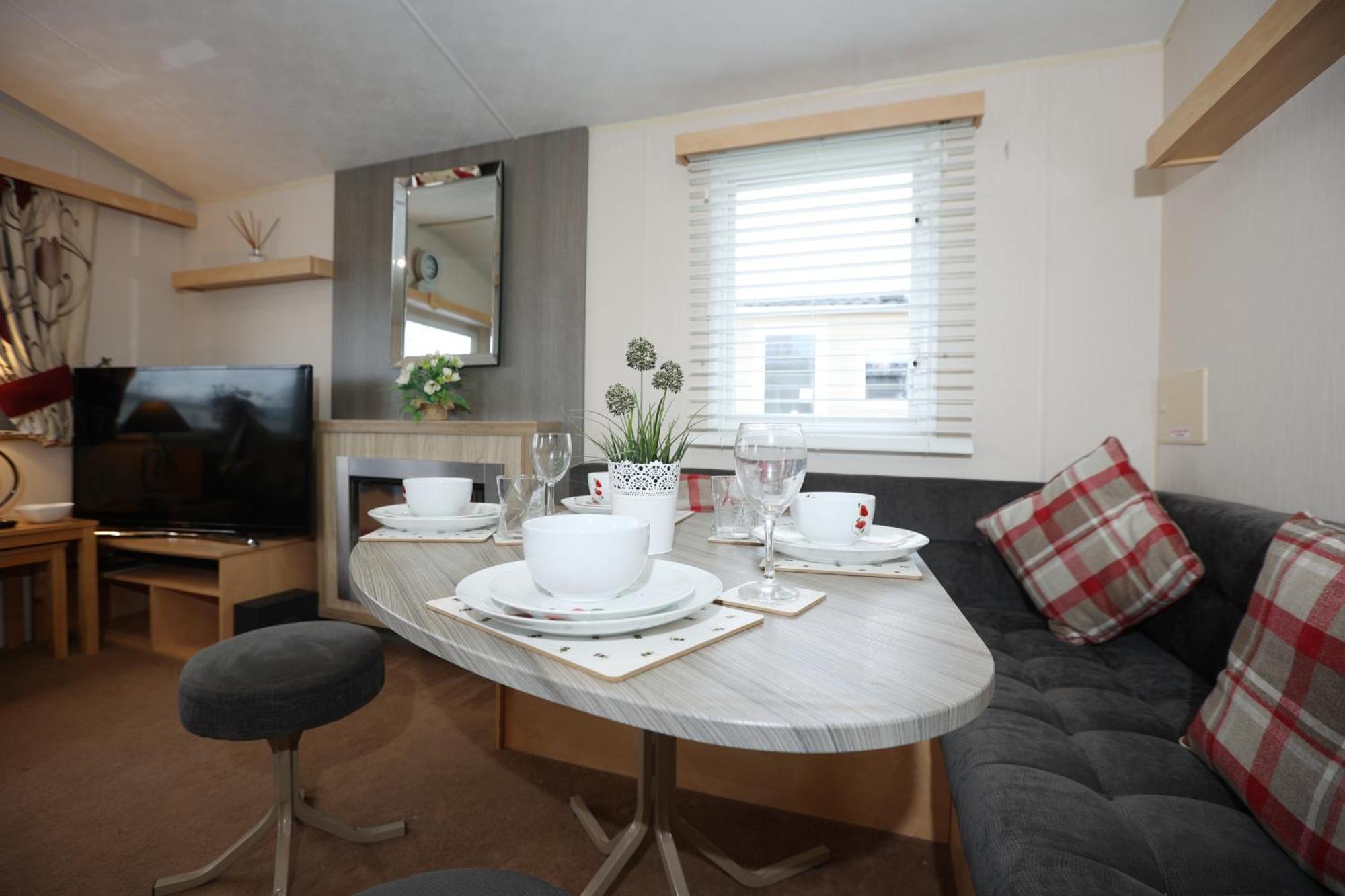 Stunning St1 At Hoburne Cotswold, Breathtaking Views Over Mallard Apartment