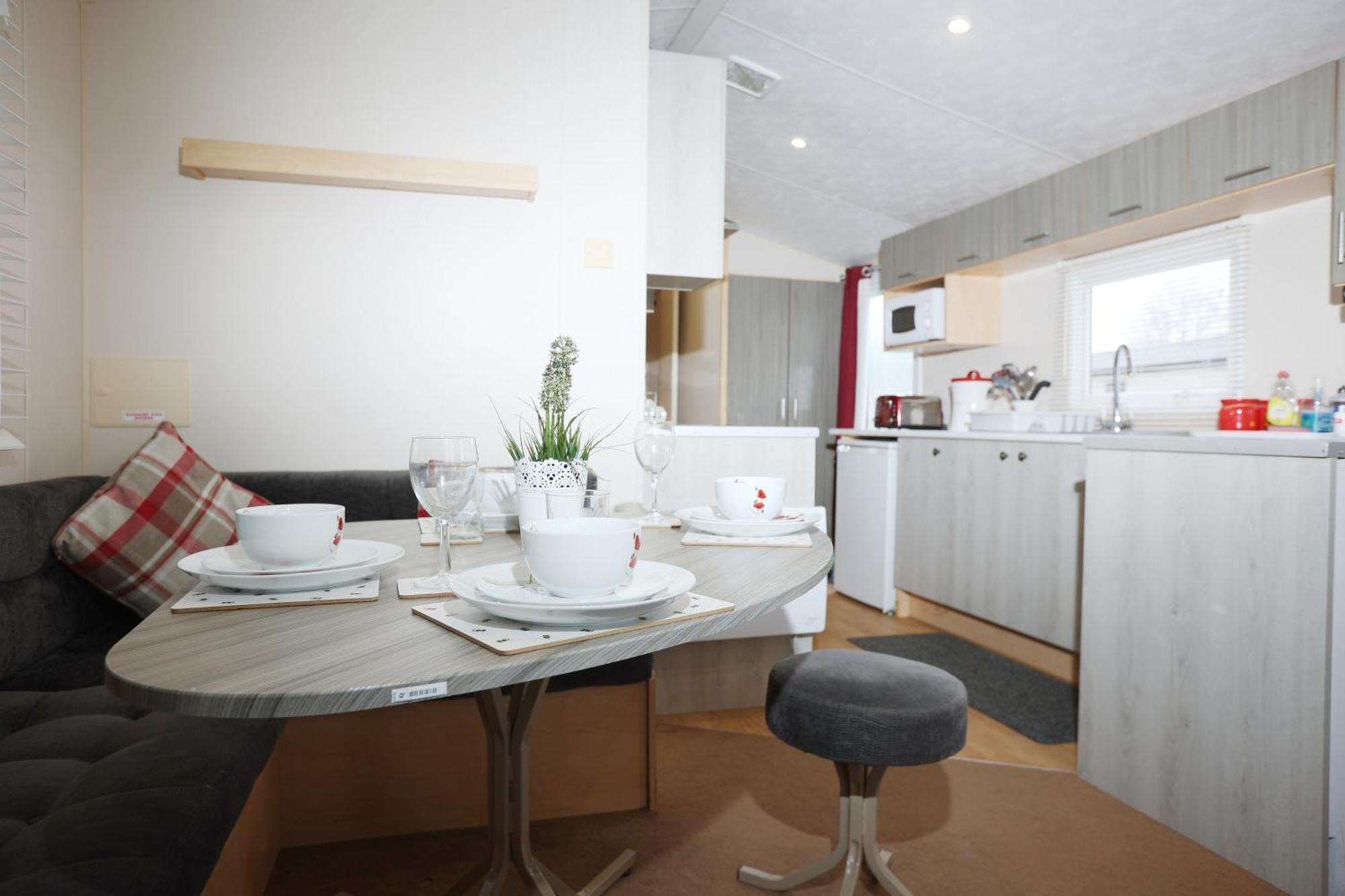 Stunning St1 At Hoburne Cotswold, Breathtaking Views Over Mallard *