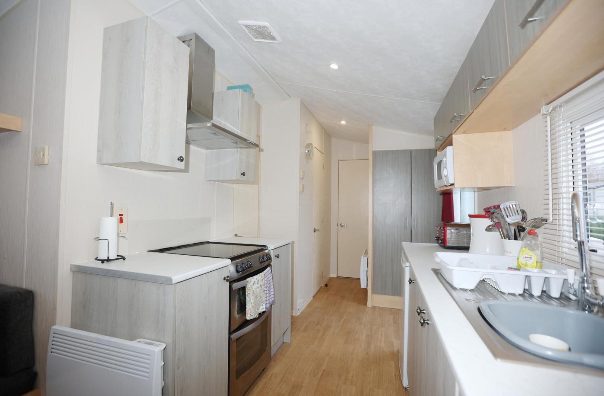 Stunning St1 At Hoburne Cotswold, Breathtaking Views Over Mallard South Cerney
